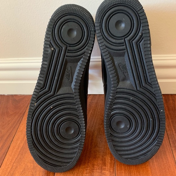 Nike Men’s Air Force 1 (size 13) - Picture 3 of 6